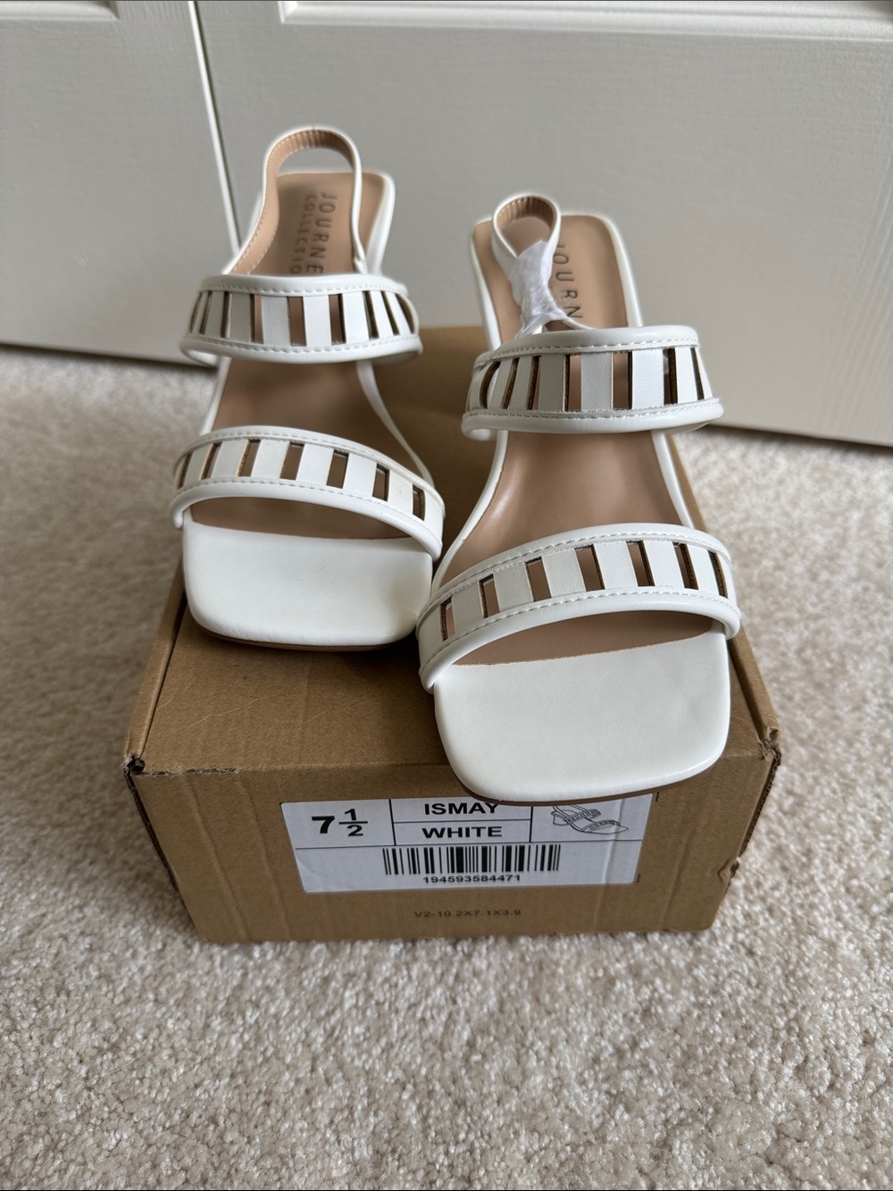 Journey Collection, Ismay White Strappy Slide Sandals